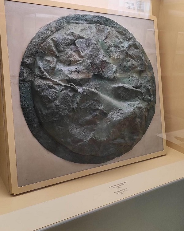 Unveiling the Bronze Spartan Shield from the Battle of Sphacteria