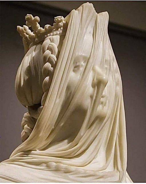 The Ethereal Elegance of 'ISABEL II, VEILED': A Marble Masterpiece by Camillo Torreggiani