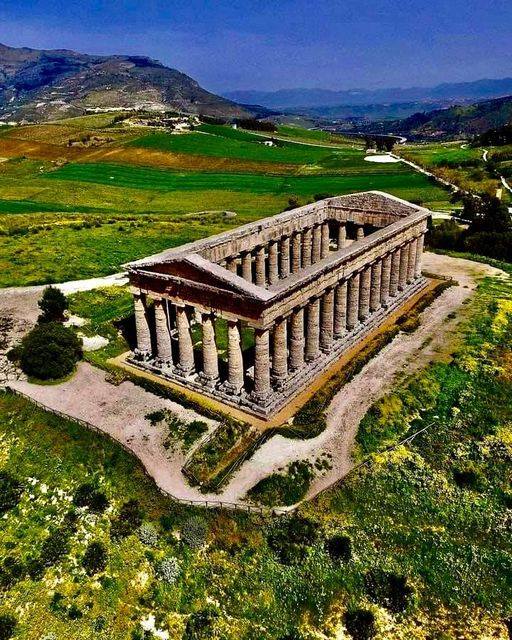 The Greek Doric temple at Segesta (Egesta), Sicily, 420 BC.