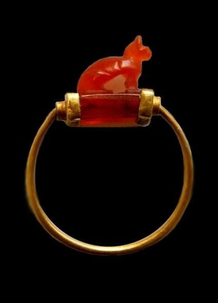 Whiskers of History: Unveiling a 2700-Year-Old Cat Ring from Ancient Egypt!