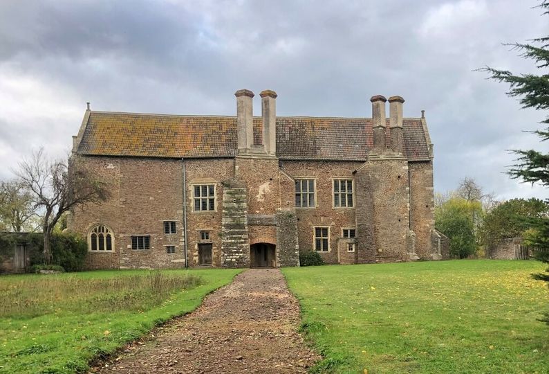  Henry VIII, one of England"s most illustrious monarchs, graced Acton Court with his presence, accompanied by his second wife, Anne Boleyn, as part of their summer tour through the West Country. 