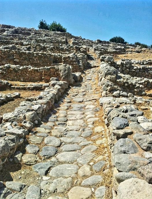  Gournia’s Ancient Streets: A Journey Through Time in Crete