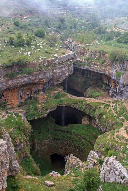 Exploring the Depths: The Majestic and Mysterious Sinkhole of the Natural Landscape