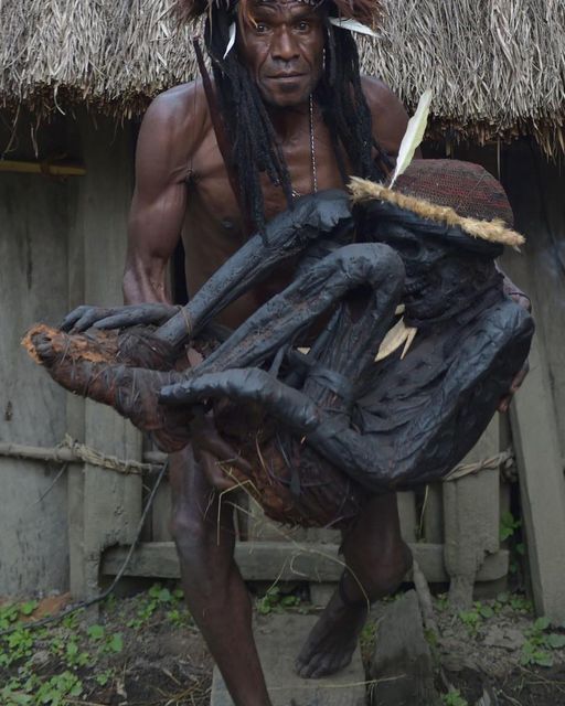 Exploring the Cultural Heritage of the Dani Tribe: Chief Eli Mabel and the Mummified Ancestor