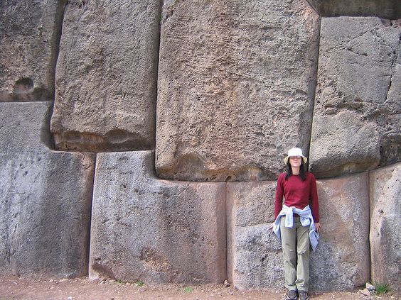 The Inca Fortress of Sacsayhuamán: A Testament to Ancient Engineering