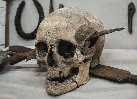 Skull of a Roman legionary, who died during the wars of Gaul, about the year 52 BC. Dated to the first century BC. Death was certainly instant.