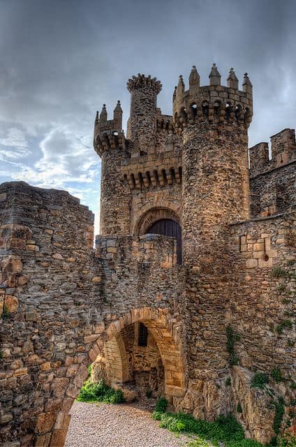 Castillo de Ponferrada,Medieval Templar Castle in Spain