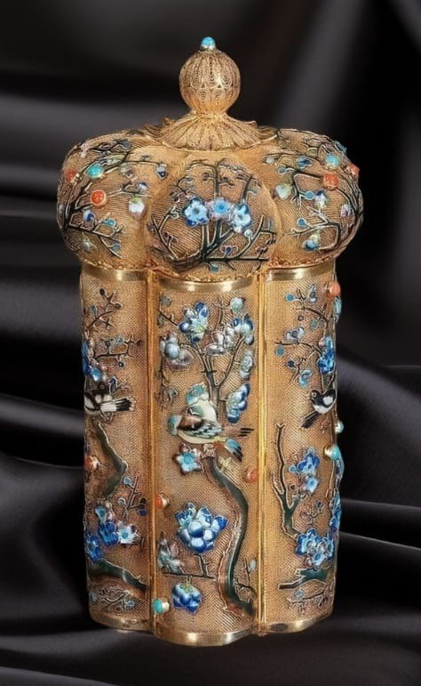 A Stunning Early 20th Century Chinese Silver Vermeil Tea Caddy