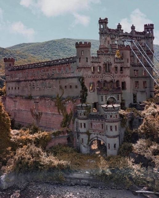 Echoes of Grandeur: The Mysterious Allure of the Abandoned Bannerman Castle