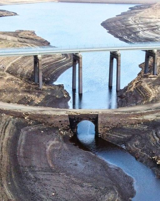 Rediscovering Yorkshire's Hidden Viking Bridge: Unveiling History Beneath Baitings Dam