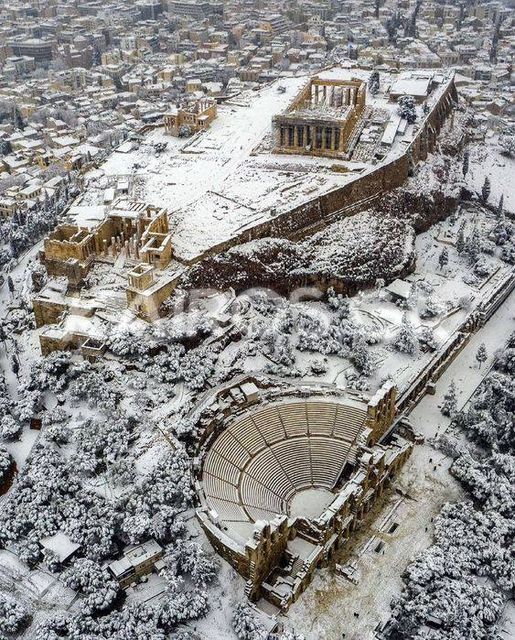 Athens' Acropolis: A Winter Wonder in the Heart of the City