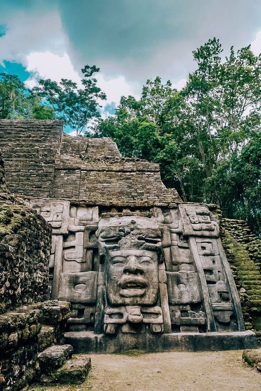 Lamanai Mayan Ruins of Belize: A Glimpse into Ancient Civilization