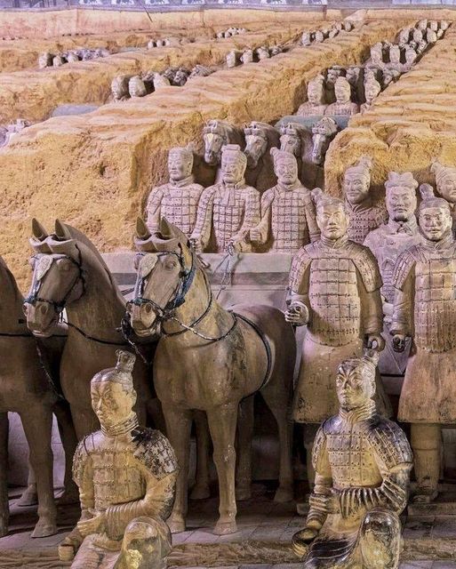 "The Terracotta Army and Pyramid Tomb of China’s First Emperor 