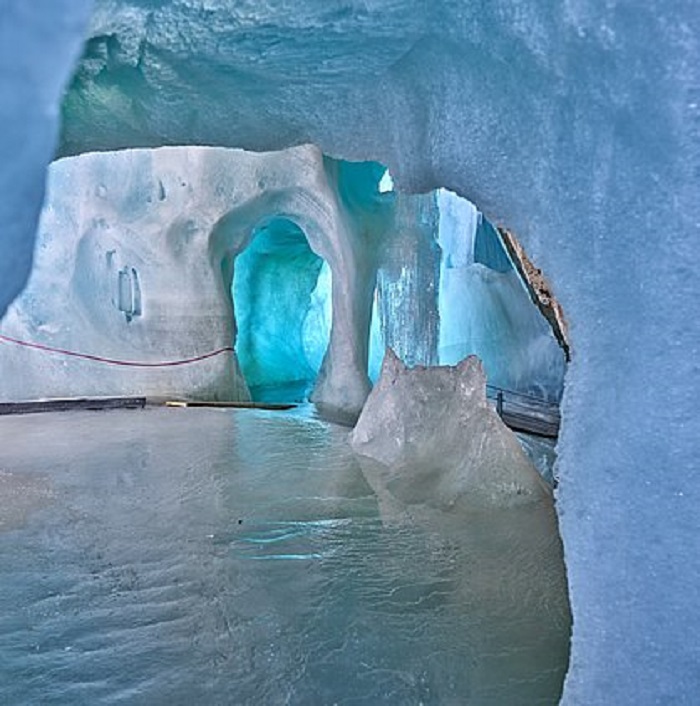 Unveiling the Enigmatic Ice Caves That Transcend Imagination